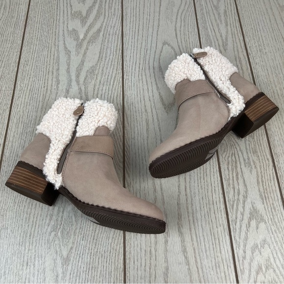 Gentle Souls by Kenneth Cole Best Cozy Slit Moto Boots 8.5 Mushroom Leather $295 - Picture 5 of 10